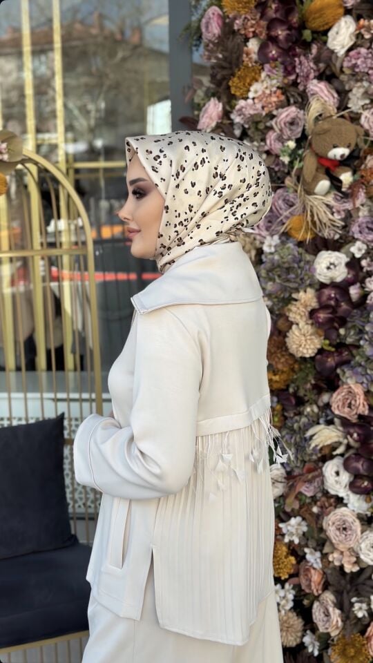 Arkası Tüylü Takım bej