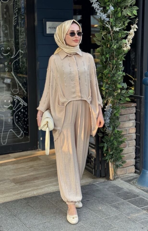 Taşlı Takım (Bej)